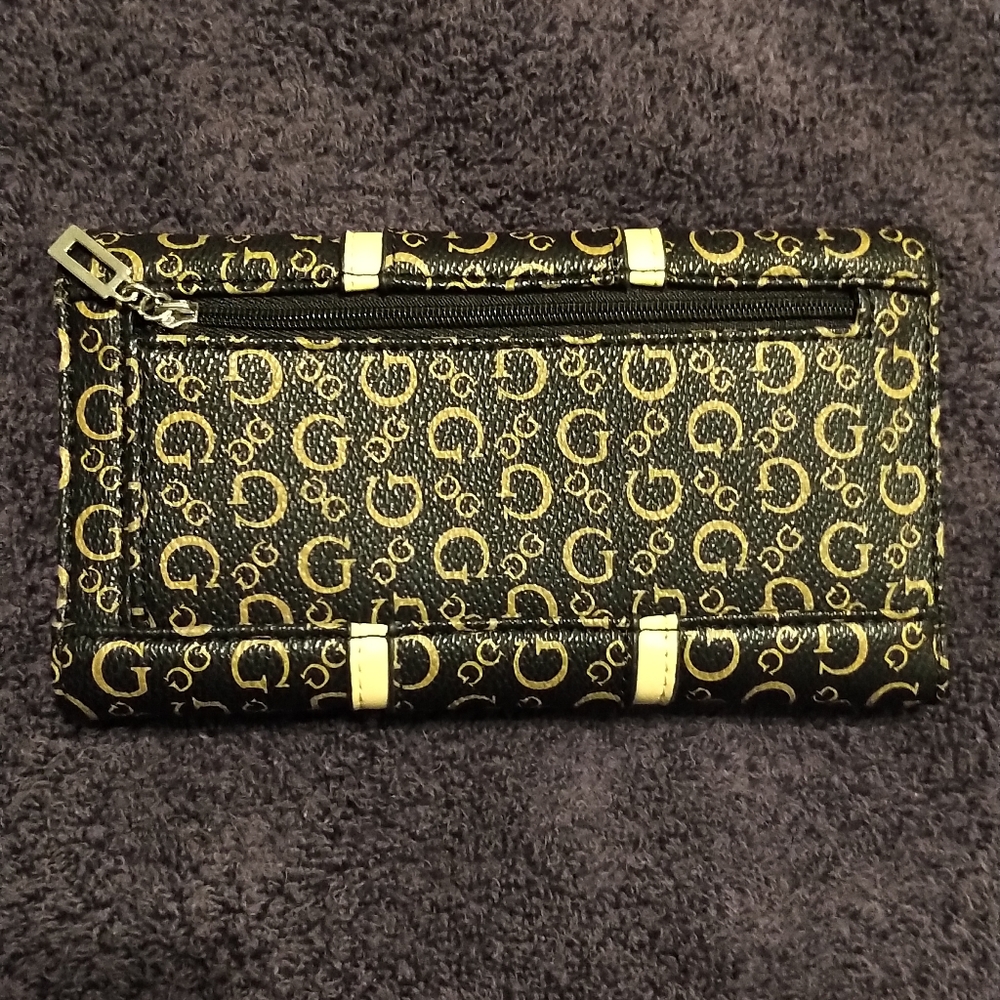 Guess Wallet - Picture 2 of 3